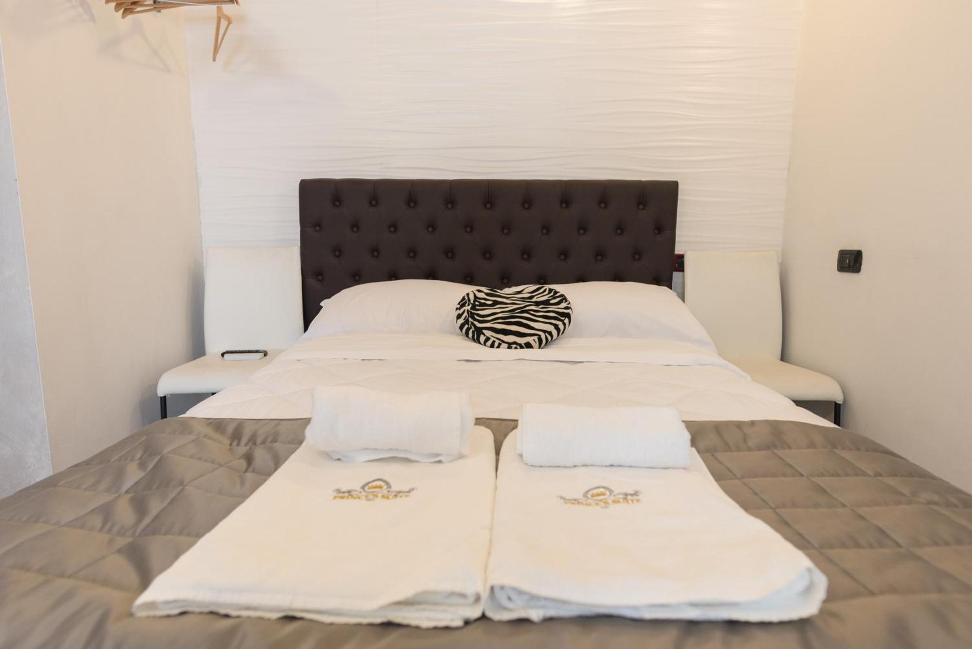Prince'S Suite - Budget Rooms & Apt Piazza Del Popolo Rom Eksteriør billede